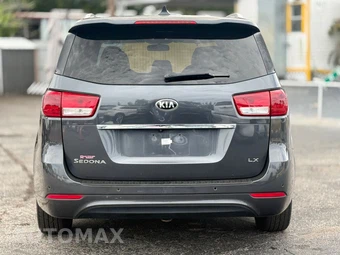2017 Kia Sedona LX 120.5" WB - miniatura 6