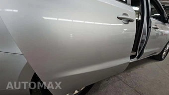 2017 Kia Sedona LX 120.5" WB – miniatura 46