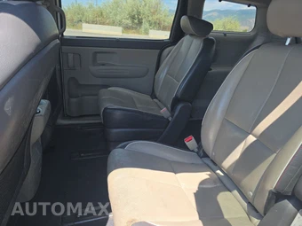 2017 Kia Sedona LX 120.5" WB – miniatura 13