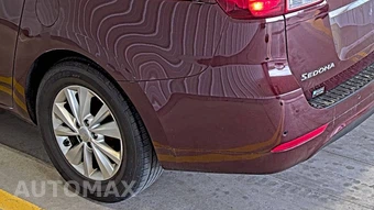 2017 Kia Sedona LX 120.5" WB – miniatura 10