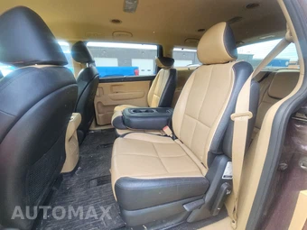 2017 Kia Sedona LX 120.5" WB – miniatura 18