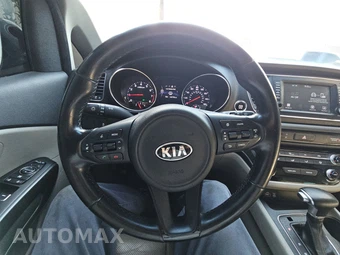 2017 Kia Sedona LX 120.5" WB – miniatura 10