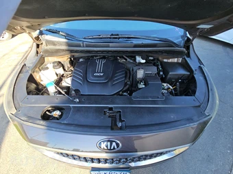 2017 Kia Sedona LX 120.5" WB – miniatura 16