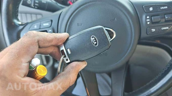 2017 Kia Sedona LX 120.5" WB – miniatura 20