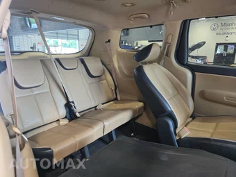 2017 Kia Sedona LX 120.5" WB – miniatura 14