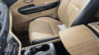 2017 Kia Sedona LX 120.5" WB – miniatura 31