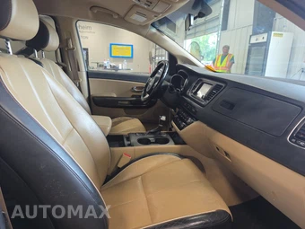 2017 Kia Sedona LX 120.5" WB – miniatura 8