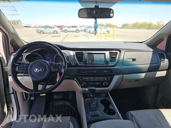 2017 Kia Sedona LX 120.5" WB - miniatura 11