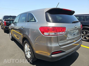 2017 Kia Sorento L – miniatura 6