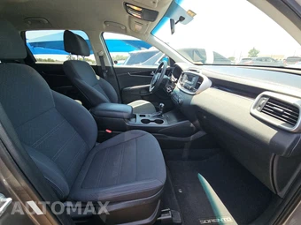 2017 Kia Sorento L – miniatura 8