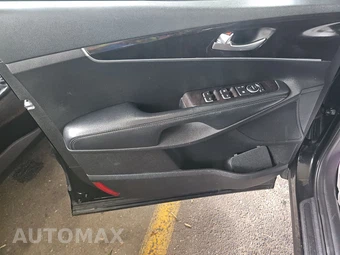 2017 Kia Sorento L – miniatura 9