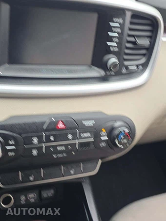 2017 Kia Sorento LX – miniatura 10