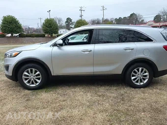 2017 Kia Sorento LX – miniatura 3