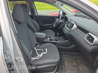 2017 Kia Sorento LX - miniatura 8