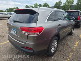 2017 Kia Sorento LX – miniatura 4