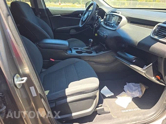 2017 Kia Sorento LX – miniatura 8
