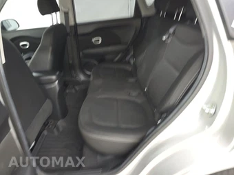 2017 Kia Soul – miniatura 13