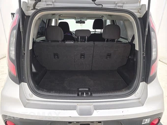 2017 Kia Soul – miniatura 16