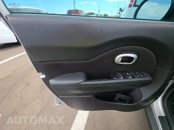 2017 Kia Soul – miniatura 9