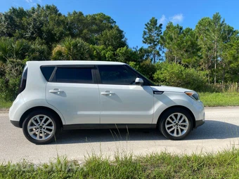 2017 Kia Soul + - miniatura 5