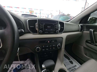 2017 Kia Sportage LX – miniatura 10