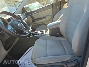 2017 Kia Sportage LX – miniatura 13