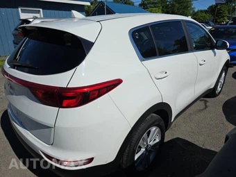 2017 Kia Sportage LX – miniatura 4