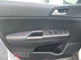 2017 Kia Sportage LX – miniatura 9