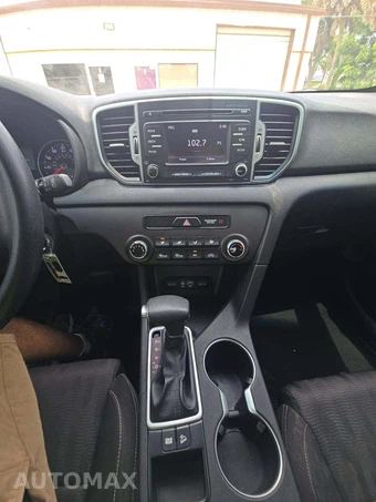 2017 Kia Sportage LX – miniatura 7