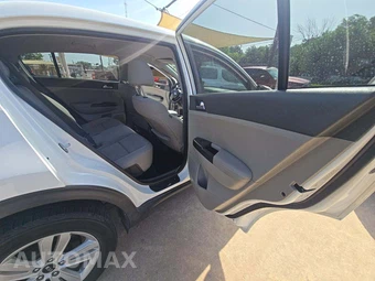 2017 Kia Sportage LX – miniatura 16