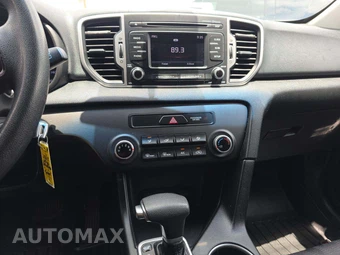 2017 Kia Sportage LX – miniatura 10