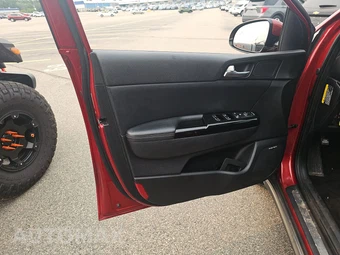 2017 Kia Sportage SX Turbo – miniatura 9