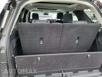 2017 Land Rover Discovery First Edition – miniatura 17