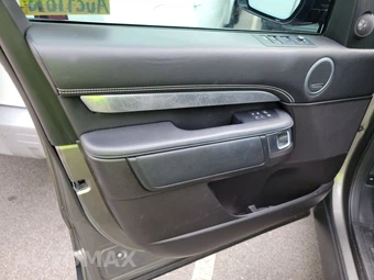 2017 Land Rover Discovery First Edition – miniatura 9