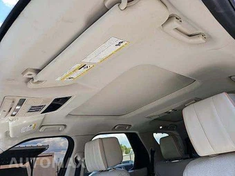 2017 Land Rover Discovery HSE Luxury – miniatura 10