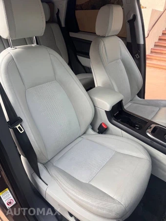 2017 Land Rover Discovery Sport SE - miniatura 13