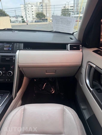 2017 Land Rover Discovery Sport SE - miniatura 14