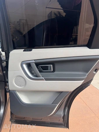 2017 Land Rover Discovery Sport SE - miniatura 20