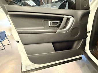 2017 Land Rover Discovery Sport SE – miniatura 31