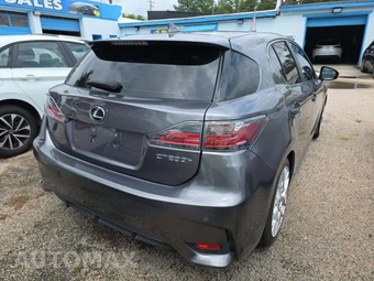2017 Lexus CT 200h - miniatura 3