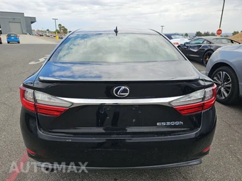 2017 Lexus ES 300h – miniatura 5