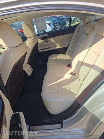 2017 Lexus ES 350 – miniatura 14