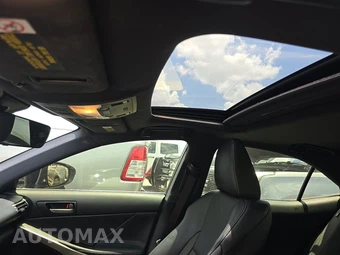 2017 Lexus IS 200t F SPORT - miniatura 18