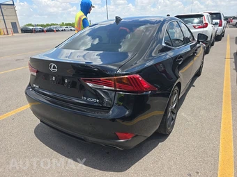2017 Lexus IS 200t F SPORT - miniatura 4