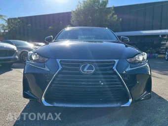 2017 Lexus IS 200t - miniatura 4
