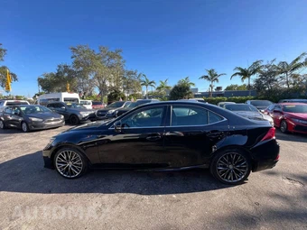 2017 Lexus IS 200t - miniatura 7