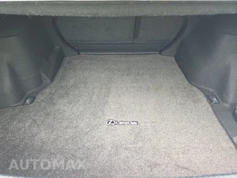 2017 Lexus IS 200t – miniatura 16
