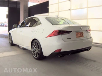 2017 Lexus IS 200t – miniatura 6