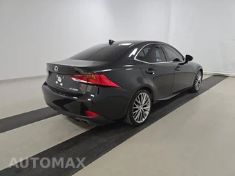 2017 Lexus IS 200t – miniatura 4