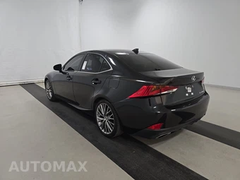 2017 Lexus IS 200t – miniatura 6
